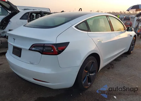 2020 Tesla Model 3 Standard Range Plus Rear-Wheel Drive/Standard Range Rear-Wheel Drive from USA, damaged, VIN 5YJ3E1EA2LF615211